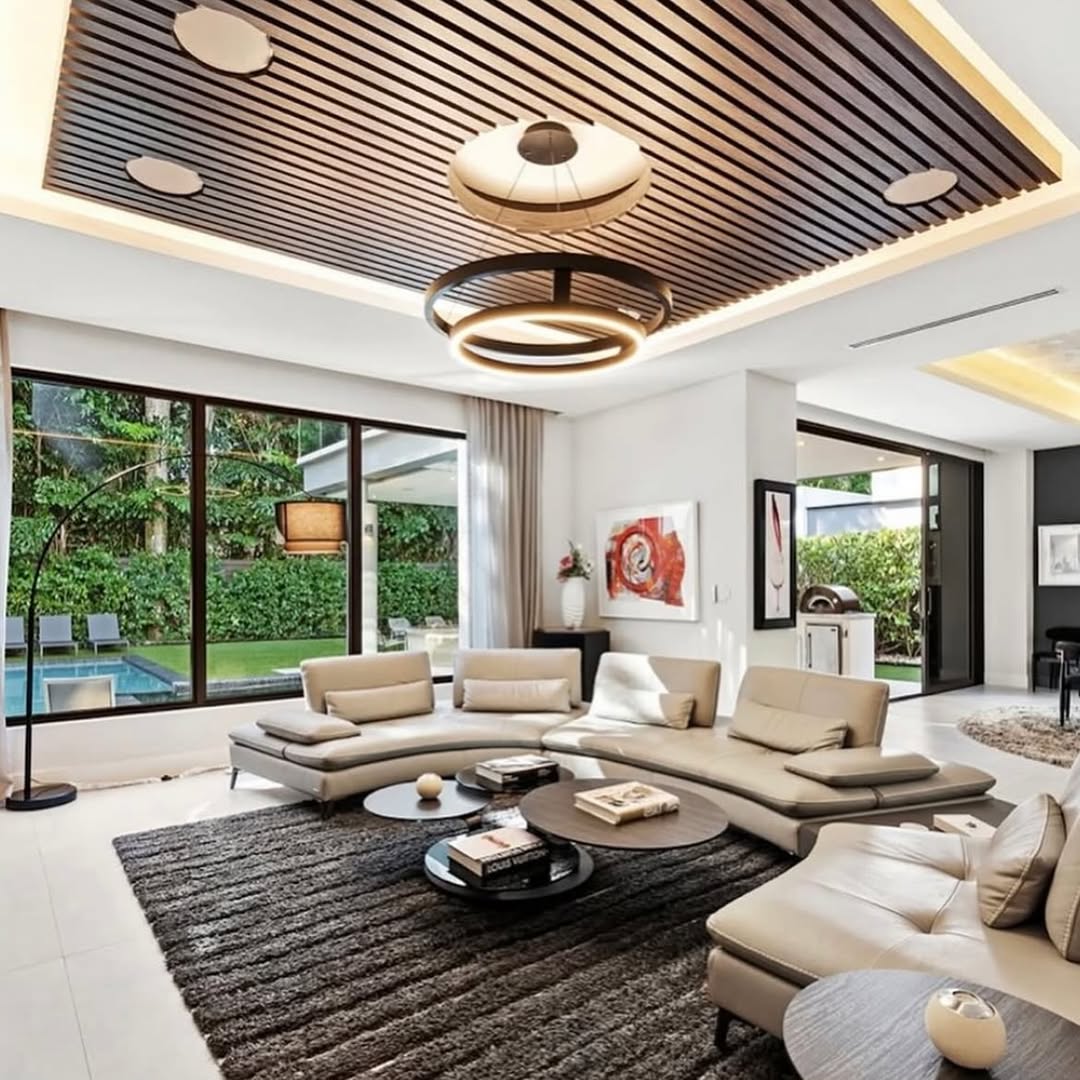 Villa Grove - Interior